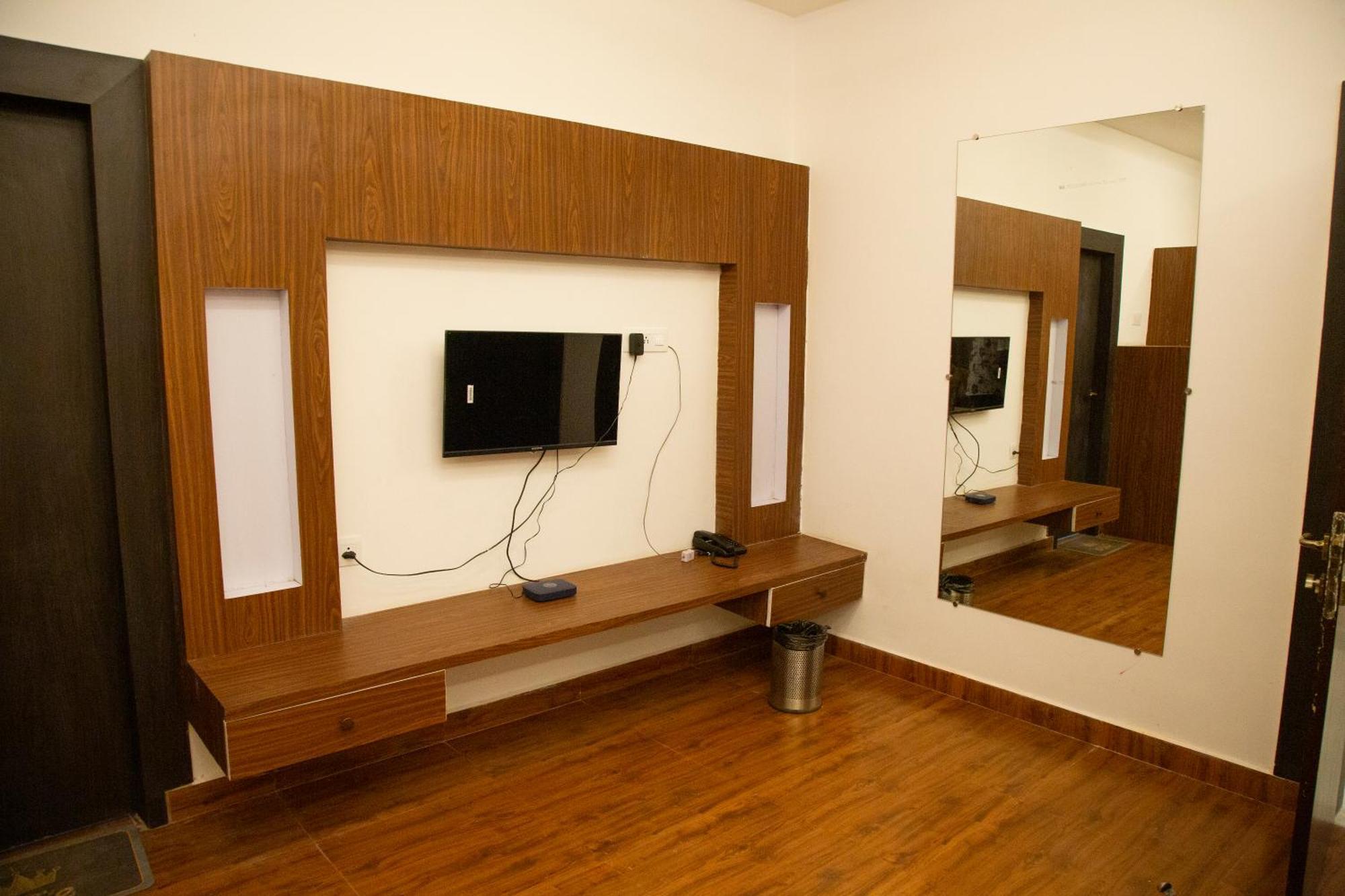 Hotel Virasat By Bookingcare Chhatarpur Bagian luar foto