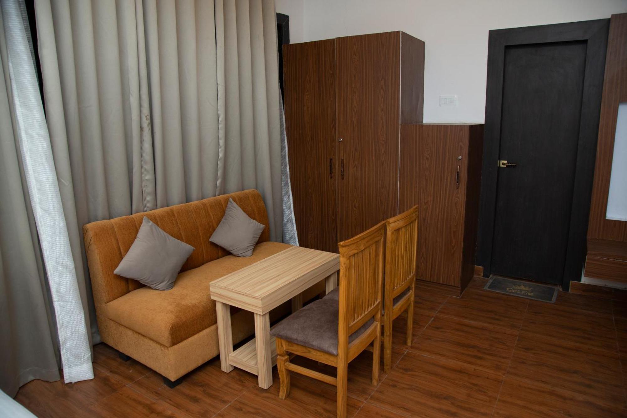 Hotel Virasat By Bookingcare Chhatarpur Bagian luar foto