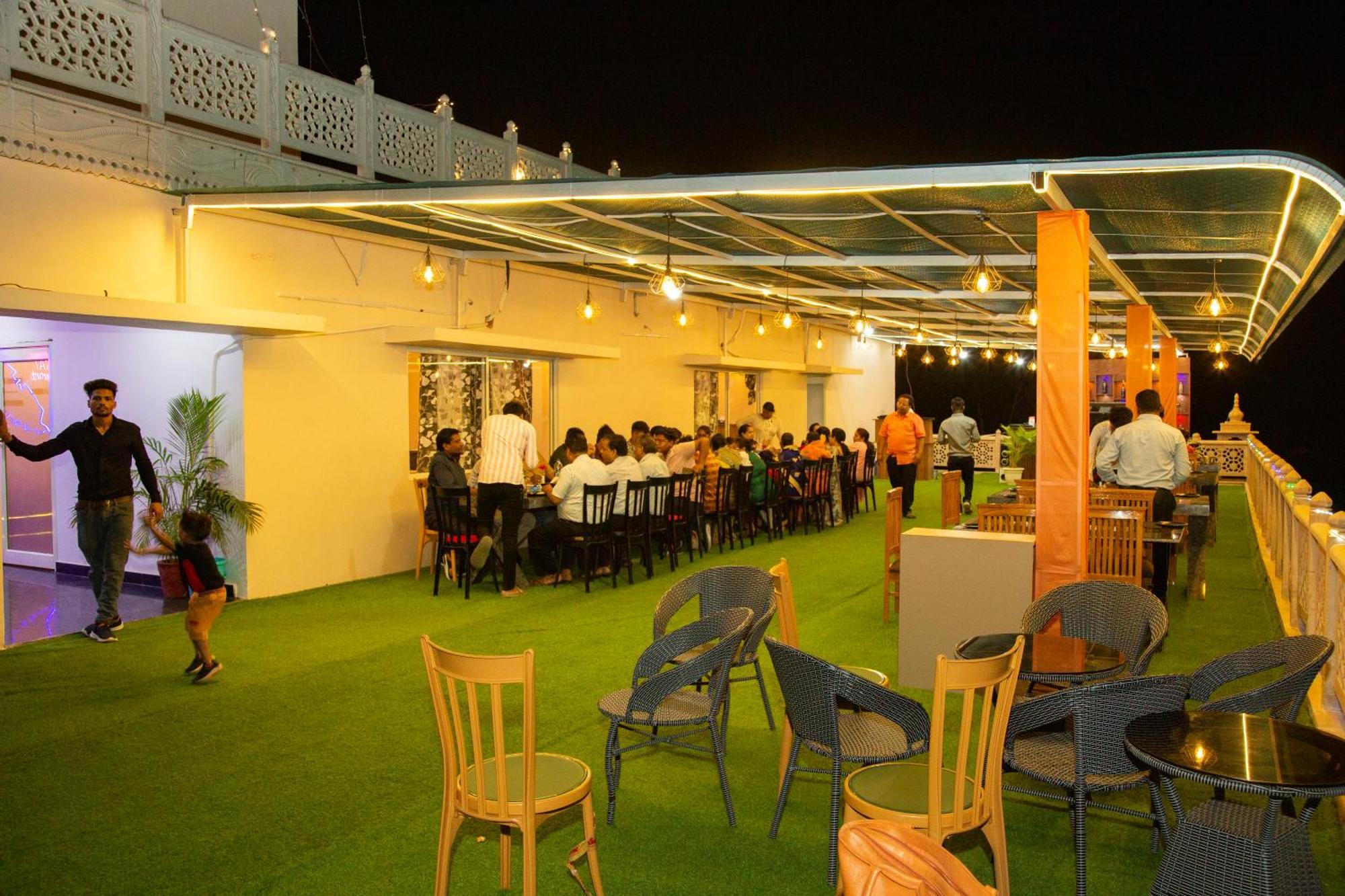 Hotel Virasat By Bookingcare Chhatarpur Bagian luar foto
